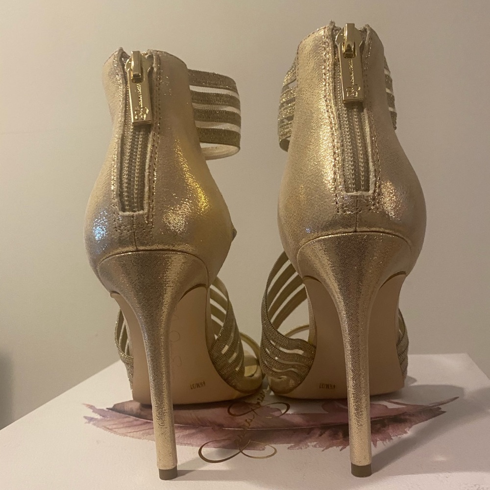 NWOT Gold Jessica Simpson Heels